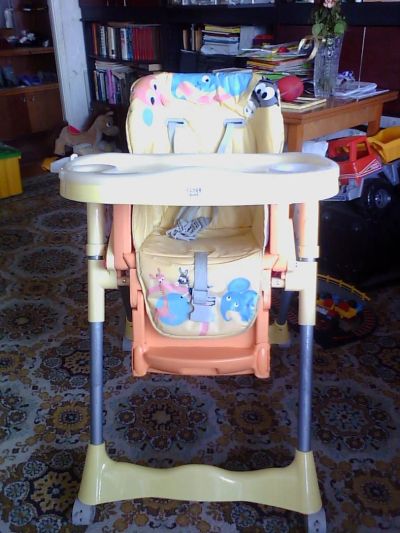 Лот: 5073631. Фото: 1. стульчик для кормления. Стульчики для кормления