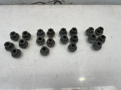 Лот: 22459035. Фото: 1. гайки колесные Ford Focus CB4. Другое (автозапчасти)