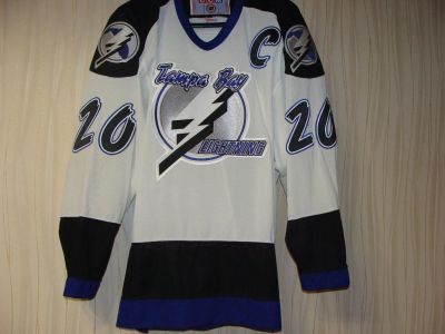 Лот: 11058198. Фото: 1. Хоккейный свитер Tampa Bay Lightning... Форма