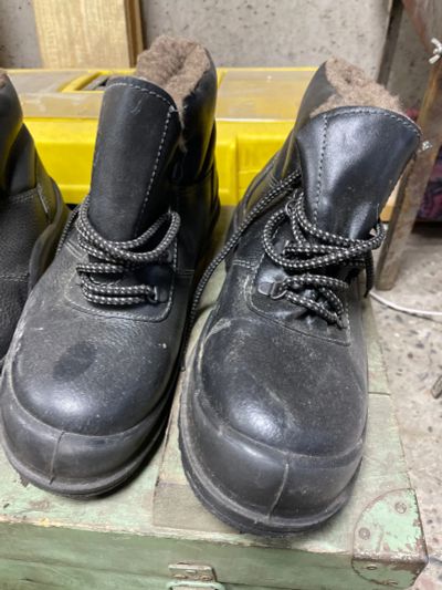 Лот: 23337938. Фото: 1. Обувь 40 спецодежда roverboots. Другое (спецодежда, сиз, пожарное оборудование)
