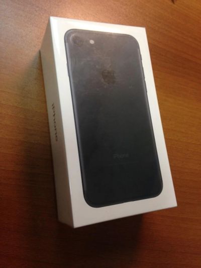 Лот: 9339850. Фото: 1. Смартфон Apple iPhone 7 32GB Black... Смартфоны