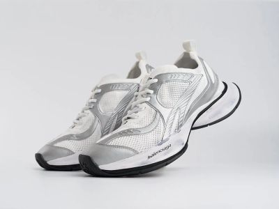 Лот: 24973223. Фото: 1. Кроссовки Balenciaga Circuit. Кеды, кроссовки, слипоны