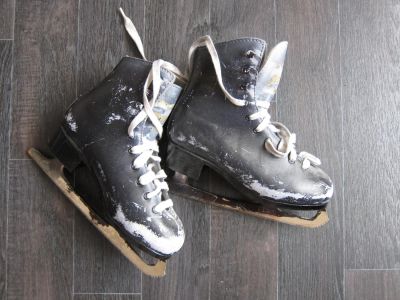 Лот: 6606191. Фото: 1. Коньки фигурные Graf Davos gold... Коньки