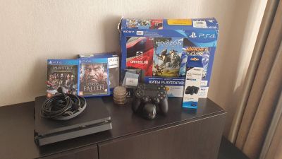 Лот: 20355610. Фото: 1. PS4 Slim 2TB (CUH-2008A). Игровые приставки, консоли