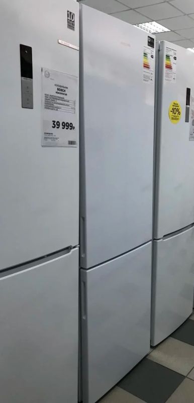Лот: 11174183. Фото: 1. Новый холодильник Samsung RB-37J5000WW... Холодильники, морозильные камеры