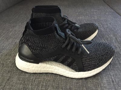 Лот: 10948579. Фото: 1. Кроссовки для бега женские ultraboost... Кеды, кроссовки, слипоны