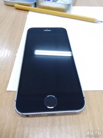 Лот: 13069740. Фото: 1. iPhone 5s. Кнопочные мобильные телефоны