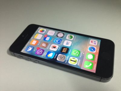 Лот: 6356536. Фото: 1. Apple iPhone 5S 16Gb Space Grey... Смартфоны
