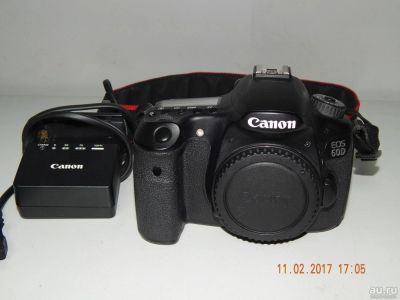 Лот: 9067496. Фото: 1. Продам зеркальную фотокамеру Canon... Цифровые зеркальные