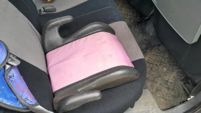 Лот: 7539026. Фото: 1. Пластиковый бустер, автокресло... Детские автокресла