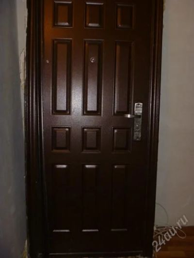 Лот: 1067109. Фото: 1. дверь металлическая входная. Фурнитура, комплектующие