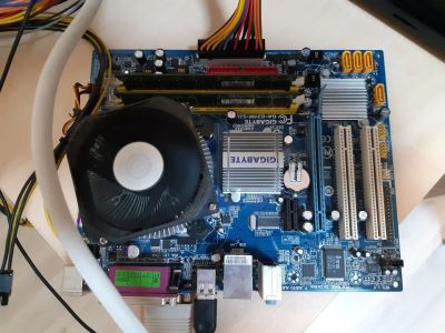 Лот: 14064885. Фото: 1. Материнская плата GIGaBYTE GA-G31M-S2L... Материнские платы