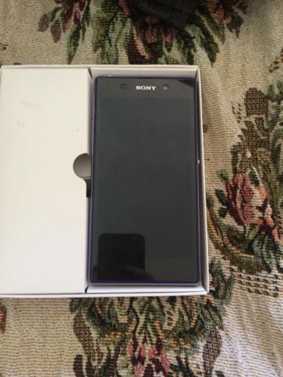 Лот: 8084711. Фото: 1. Sony Xperia Z1 C6902 16Gb фиолетовый. Смартфоны