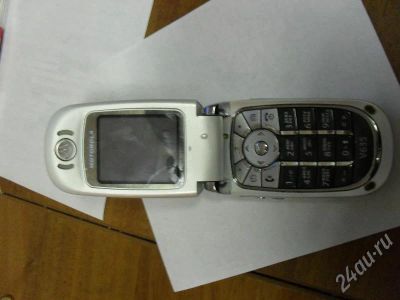 Лот: 172988. Фото: 1. moto v635 состояние 4 комеплект. Кнопочные мобильные телефоны