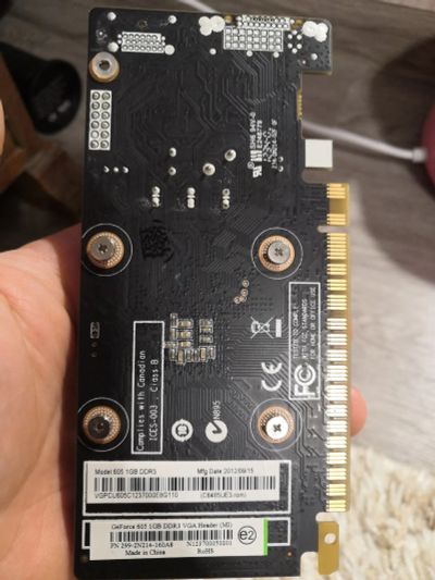 Лот: 19944869. Фото: 1. Видокарта gefors 605 1gb ddr3. Оперативная память