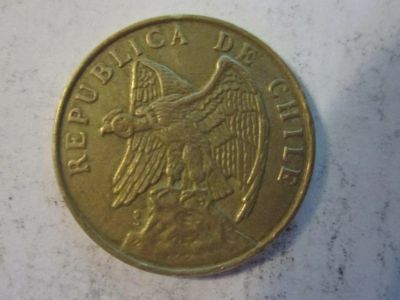 Лот: 9410611. Фото: 1. 50 центавос 1979 Чили кондор на... Америка