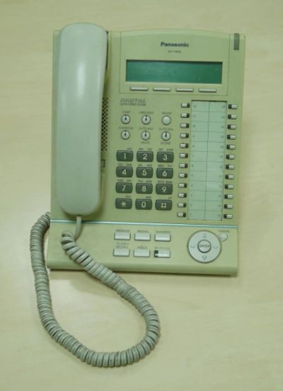 Лот: 8387165. Фото: 1. Цифровой системный телефон Panasonic... Проводные телефоны