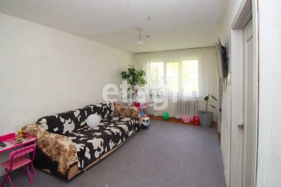Лот: 21382578. Фото: 1. Продам 4-комн. кв. 61.3 кв.м... Квартиры, студии