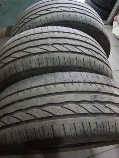 Лот: 11413601. Фото: 1. 205/55 r16 Bridgestone 3 штуки... Шины