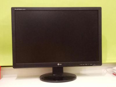 Лот: 9769932. Фото: 1. Монитор LG Flatron W2242S-BF. ЖК-мониторы