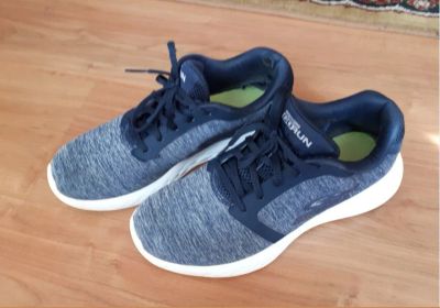 Лот: 16164670. Фото: 1. Кроссовки Skechers Go Run 600... Кеды, кроссовки, слипоны