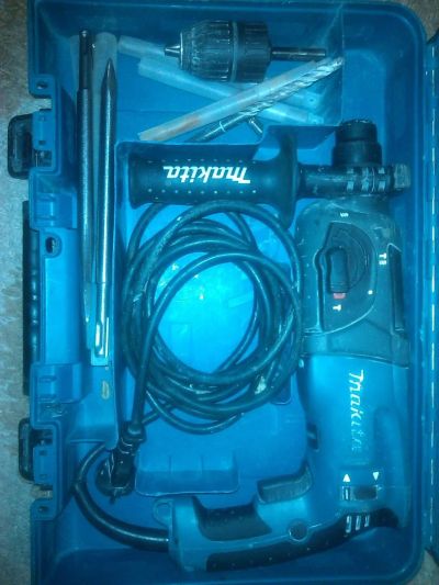 Лот: 9758626. Фото: 1. Перфоратор Makita HR2470. Электроинструмент