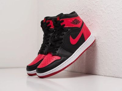 Лот: 13114800. Фото: 1. Кроссовки Nike Air Jordan 1 Mid... Кеды, кроссовки, слипоны