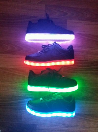 Лот: 9390185. Фото: 1. Кроссовки с LED подошвой!. Кеды, кроссовки