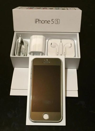 Лот: 6844822. Фото: 1. iphone 5S Gold 16GB. Смартфоны
