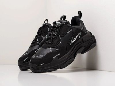 Лот: 17372651. Фото: 1. Кроссовки Balenciaga Triple S... Кеды, кроссовки, слипоны