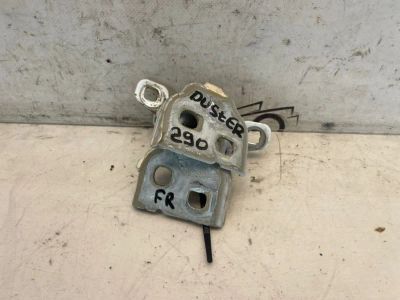Лот: 23606696. Фото: 1. кронштейн двери Renault Duster... Другое (автозапчасти)