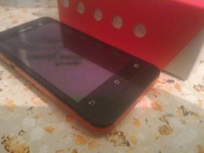 Лот: 8302742. Фото: 1. Asus ZenFone 4 (A400CG). Смартфоны