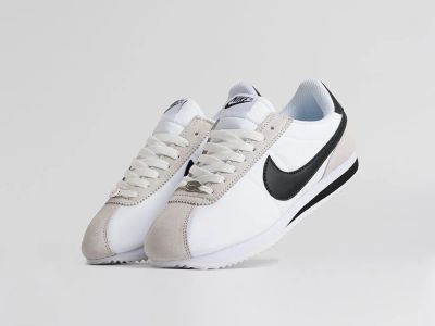 Лот: 25687845. Фото: 1. Кроссовки Nike Cortez Nylon. Кеды, кроссовки, слипоны