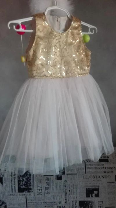 Лот: 8923479. Фото: 1. Платье для маленькой принцессы. Платья, сарафаны
