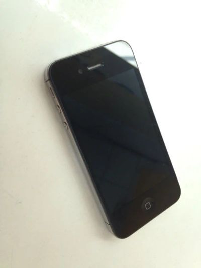 Лот: 3007577. Фото: 1. iPhone 4S black черный 16Gb. Смартфоны