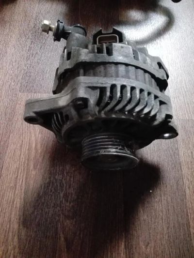 Лот: 7865038. Фото: 1. Генератор Nissan primera p12 qg18... Электрооборудование