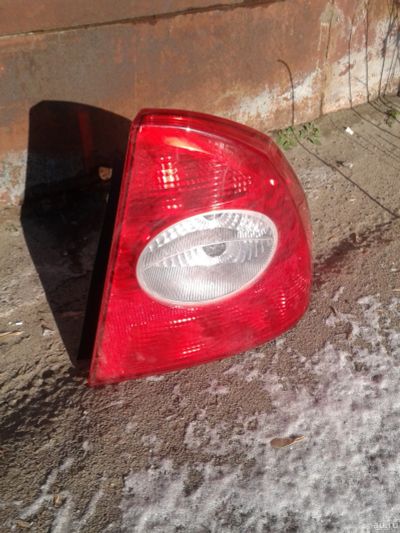 Лот: 13741978. Фото: 1. Задняя правая фара Ford Focus... Оптика и освещение
