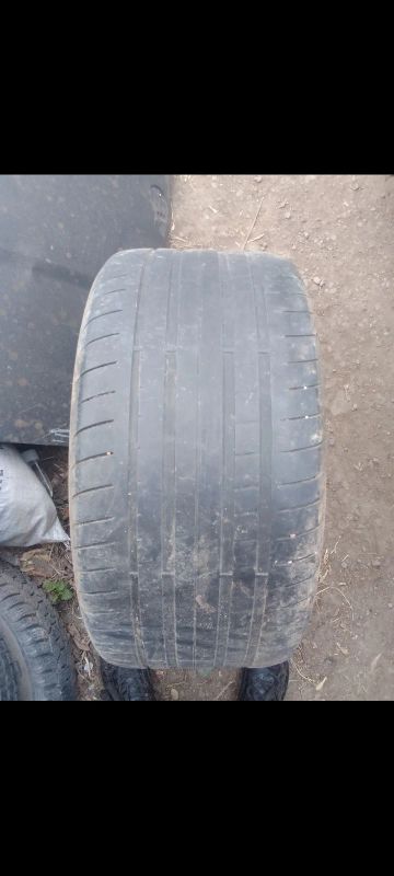 Лот: 18942811. Фото: 1. Goodyear 275/35 r19. Шины