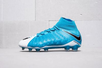 Лот: 11618231. Фото: 1. Футбольная обувь Nike Hypervenom... Кеды, кроссовки, слипоны