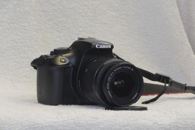 Лот: 8130399. Фото: 1. Зеркальная камера Canon EOS 1100D. Цифровые зеркальные