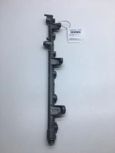 Лот: 20379425. Фото: 1. Рейка топливная Toyota Cresta... Топливная система