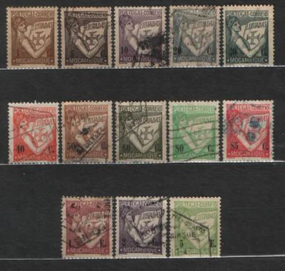 Лот: 25783144. Фото: 1. Порт. Мозамбик 1933_002. Марки
