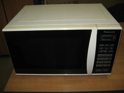 Лот: 11032530. Фото: 1. Микроволновая печь Panasonic nn-gt352w... Микроволновки, мини-печи
