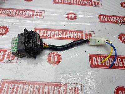 Лот: 20901883. Фото: 1. Резистор отопителя Nissan Juke... Двигатель и элементы двигателя