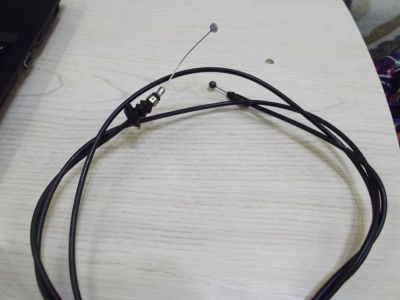 Лот: 11167652. Фото: 1. Трос капота от toyota corolla... Кузов