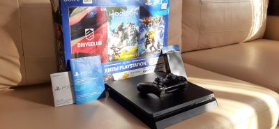 Лот: 15652689. Фото: 1. Sony ps4 slim прошитая 820гб 15... Игровые приставки, консоли
