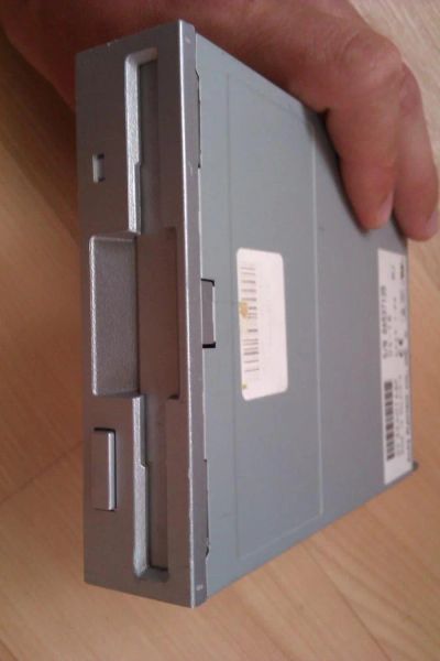 Лот: 4340166. Фото: 1. FDD дисковод для дискет. Приводы CD, DVD, BR, FDD