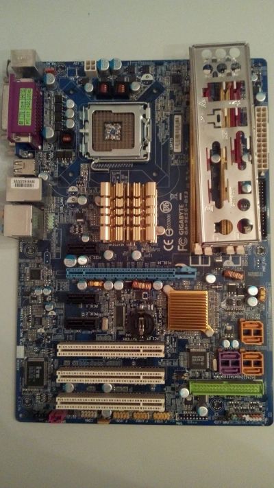 Лот: 12522859. Фото: 1. Gigabyte GA-965G-DS3 Неисправна. Материнские платы