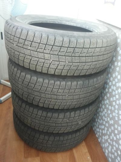 Лот: 6258037. Фото: 1. Комплект зимней нешипованной резины... Шины