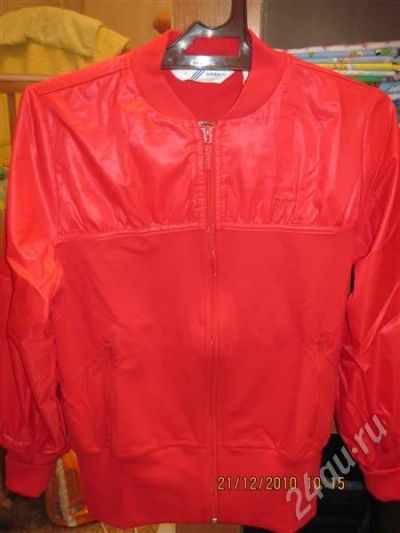 Лот: 684974. Фото: 1. ветровка-толстовка adidas новая. Другое (спортивная одежда)